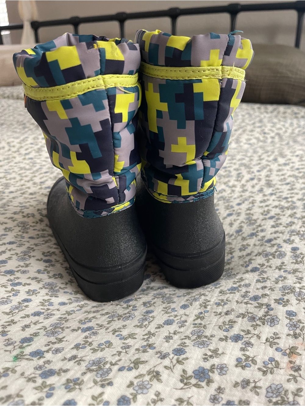 Bogs Kids Snow Shell Boot - Picture 4 of 6